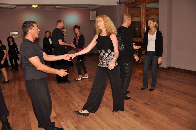 min 2009 11 29 station danse 083